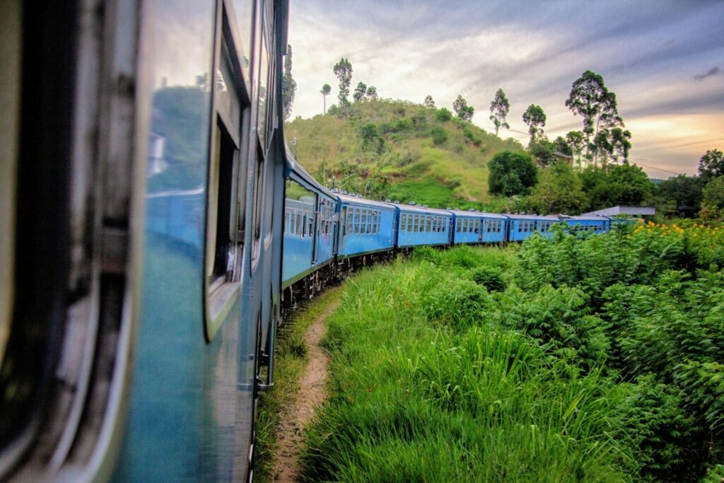 train ride3 sri lanka train rige